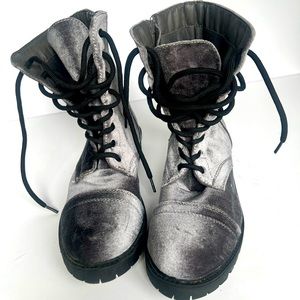 Unique Madden Girl suede boots